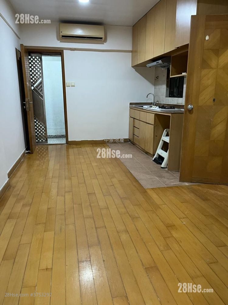 Tung Po Building Sell 2 Bedrooms , 1 Bathroom 337 ft²