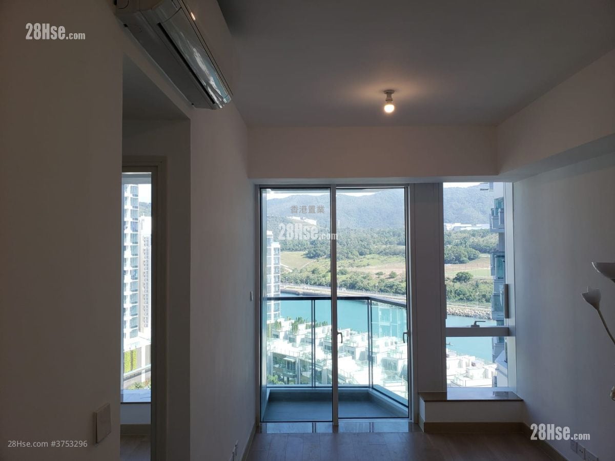 Monterey Sell 2 Bedrooms , 1 Bathroom 565 ft²