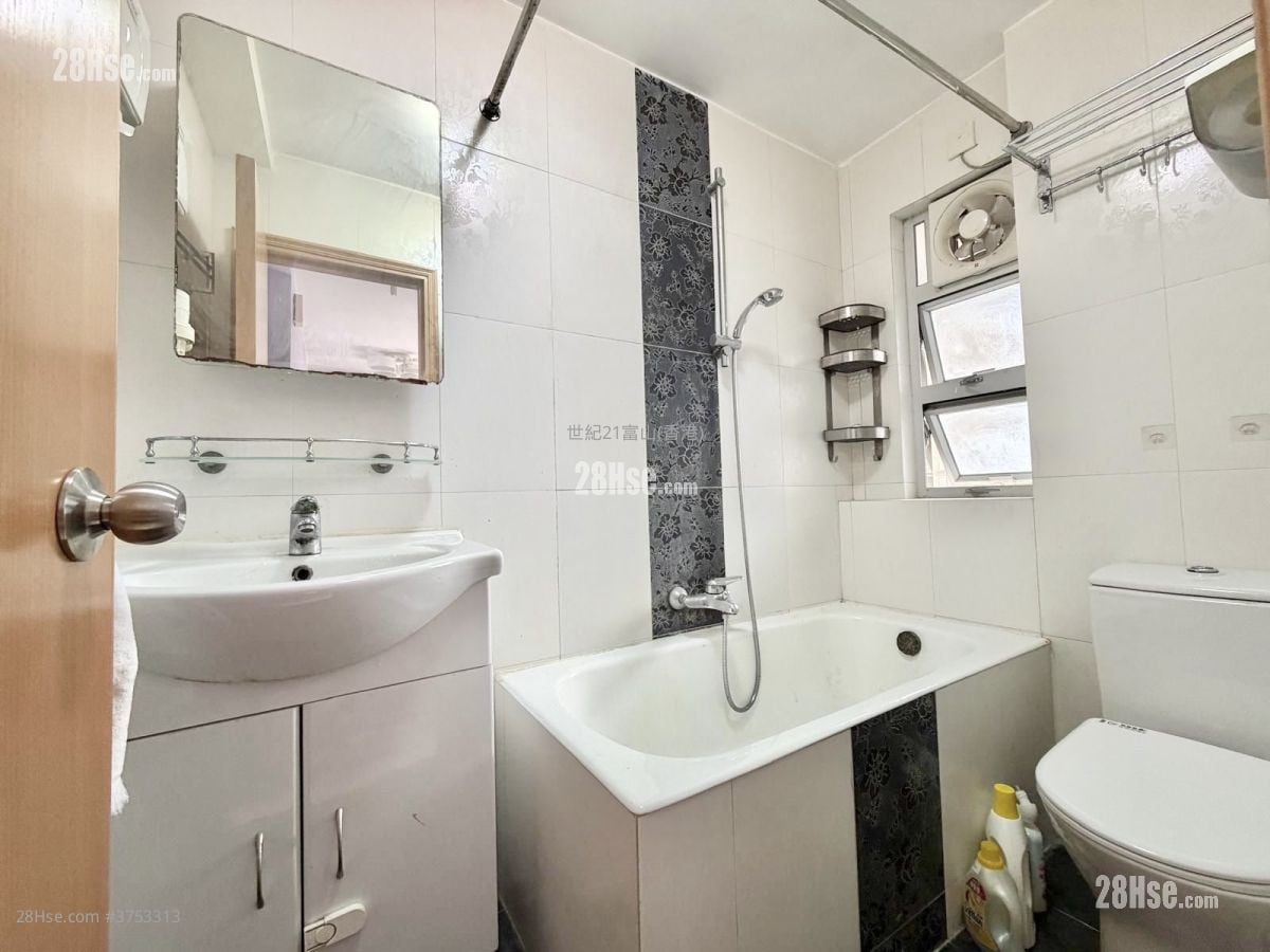 龙蟠苑 售盘 2 房 , 1 浴室 383 平方尺