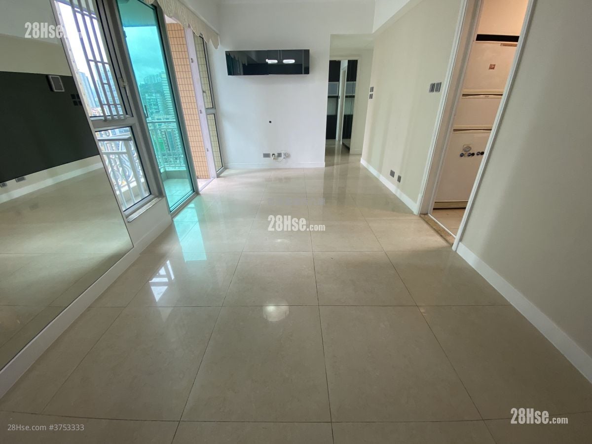 泓景台 售盘 3 房 663 平方尺