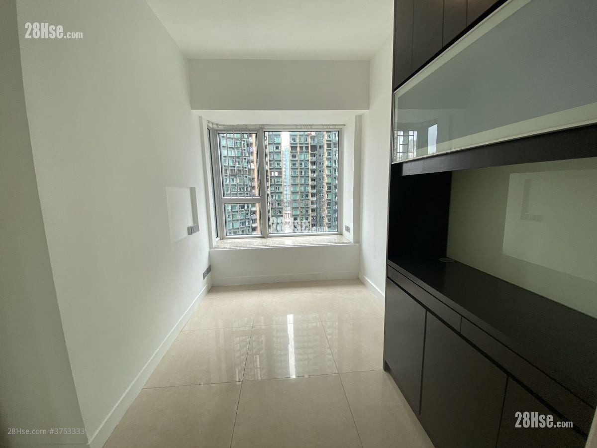 泓景台 售盘 3 房 663 平方尺