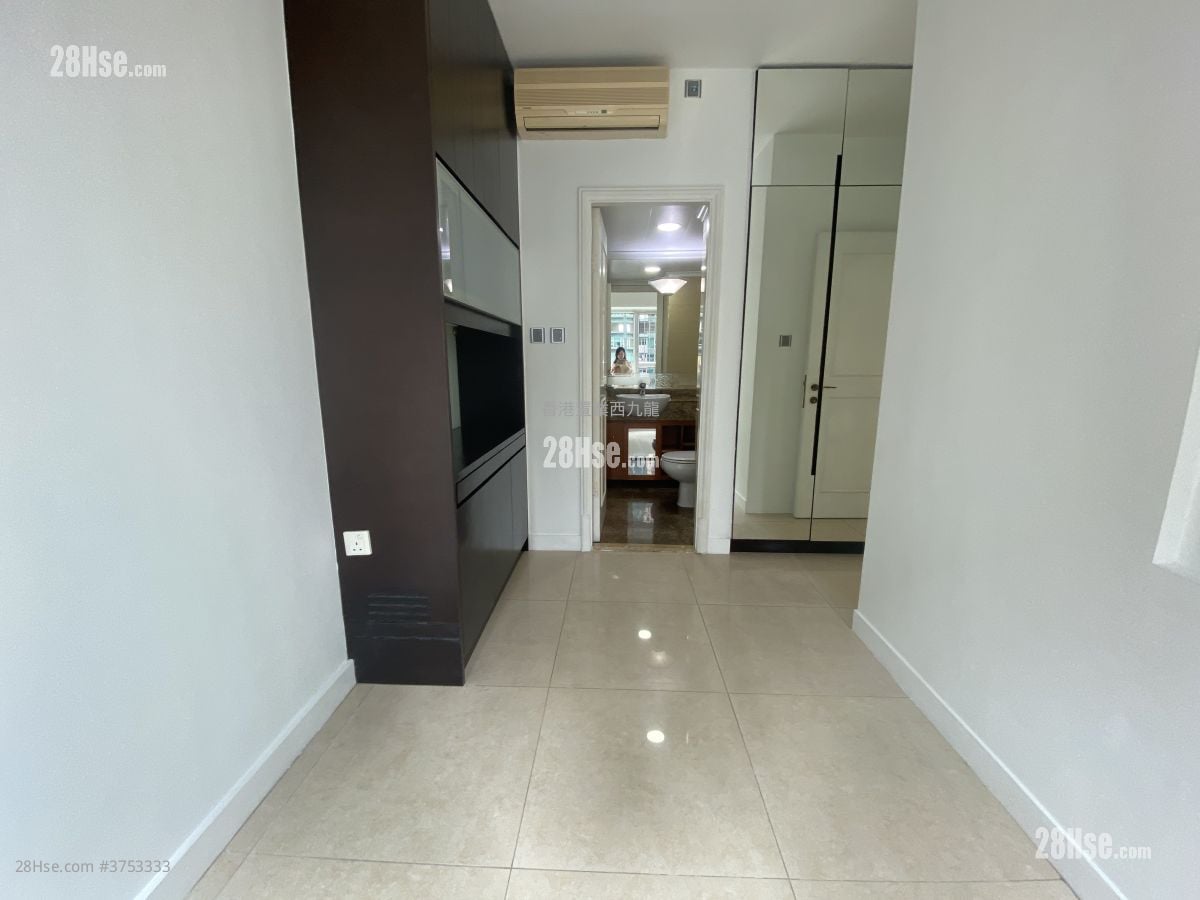 泓景台 售盘 3 房 663 平方尺