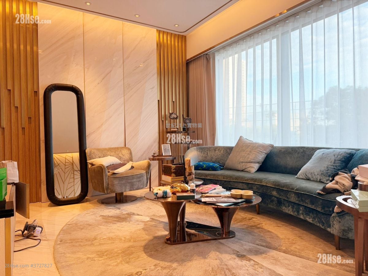 Ultima Sell 4 Bedrooms , 3 Bathrooms 1,581 ft²