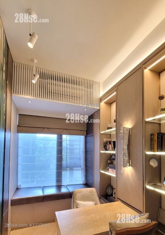 Ultima Sell 4 Bedrooms , 3 Bathrooms 1,581 ft²