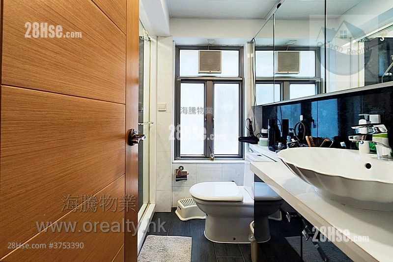 村屋 售盤 3 房 , 3 浴室 1,400 平方呎