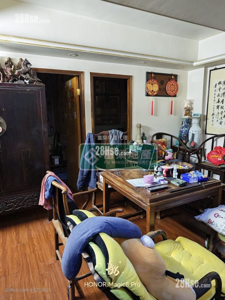 唐樓 售盤 3 房 , 1 浴室 515 平方呎