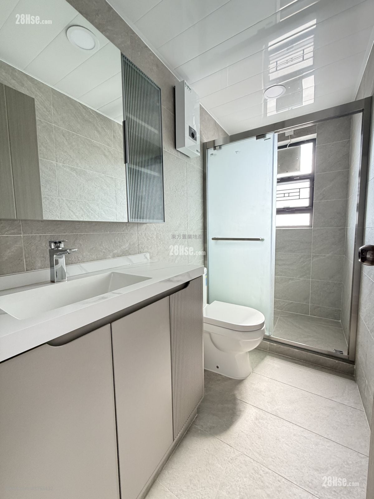 村屋 租盘 3 房 , 1 浴室 700 平方尺