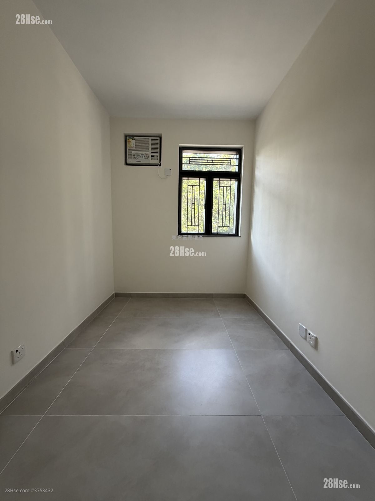 村屋 租盘 3 房 , 1 浴室 700 平方尺