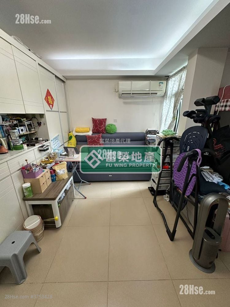 Ample Building Sell 2 Bedrooms , 1 Bathroom 452 ft²