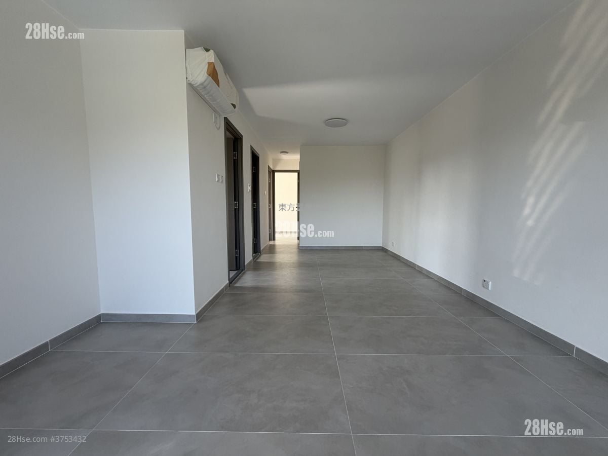 村屋 租盘 3 房 , 1 浴室 700 平方尺