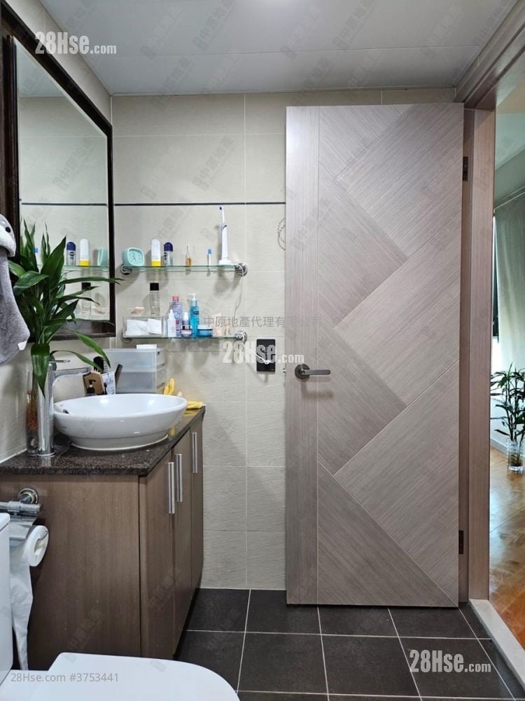 Mount Haven Sell 3 Bedrooms 755 ft²