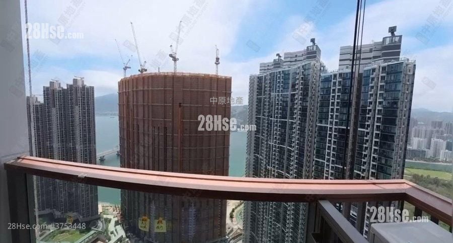 Villa Garda I Sell 2 Bedrooms 455 ft²