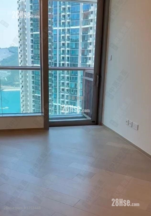 Villa Garda I Sell 2 Bedrooms 455 ft²