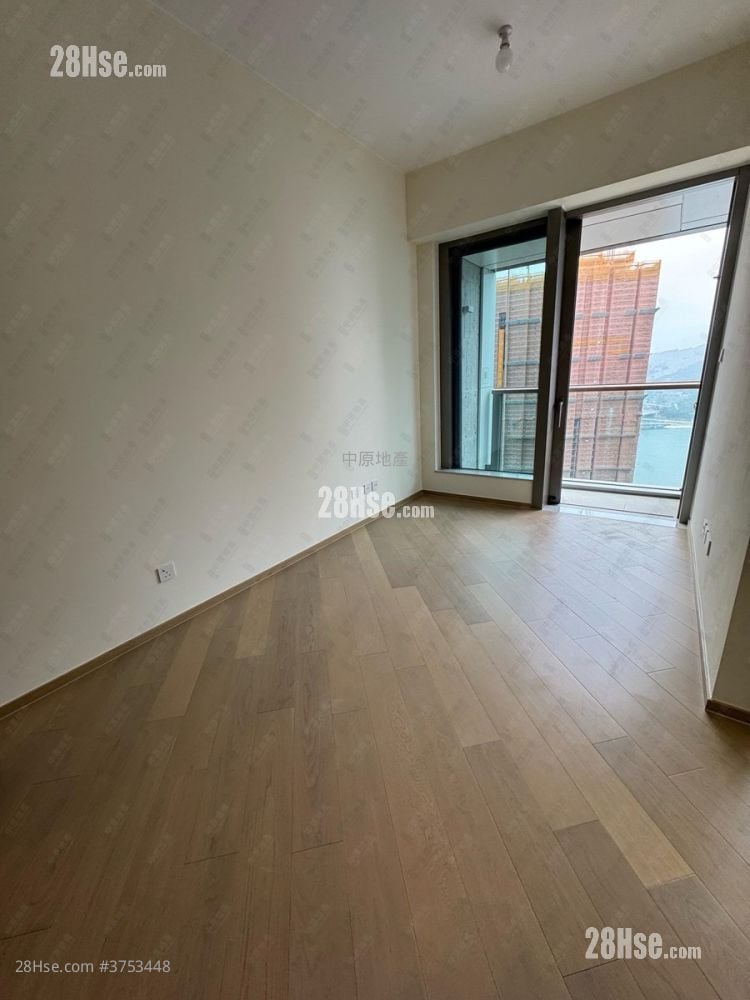 Villa Garda I Sell 2 Bedrooms 455 ft²