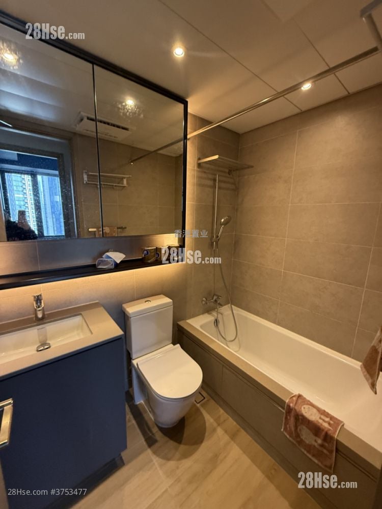 Lp6 Sell 2 Bedrooms , 1 Bathroom 460 ft²