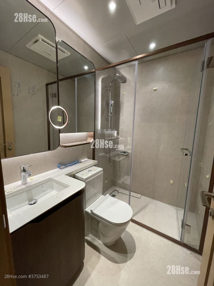 Lp10 Sell 3 Bedrooms , 3 Bathrooms 857 ft²