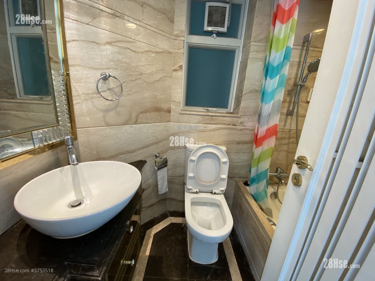 致蓝天 售盘 3 房 , 2 浴室 739 平方尺