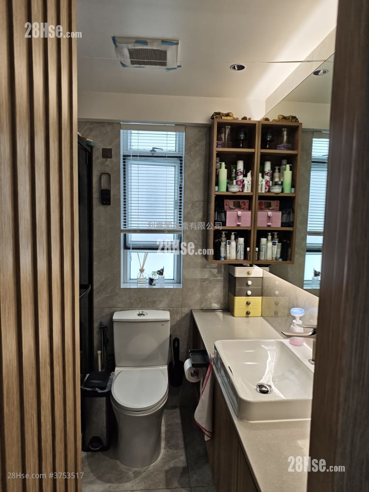 山麗苑 售盤 2 房 , 1 浴室 448 平方呎