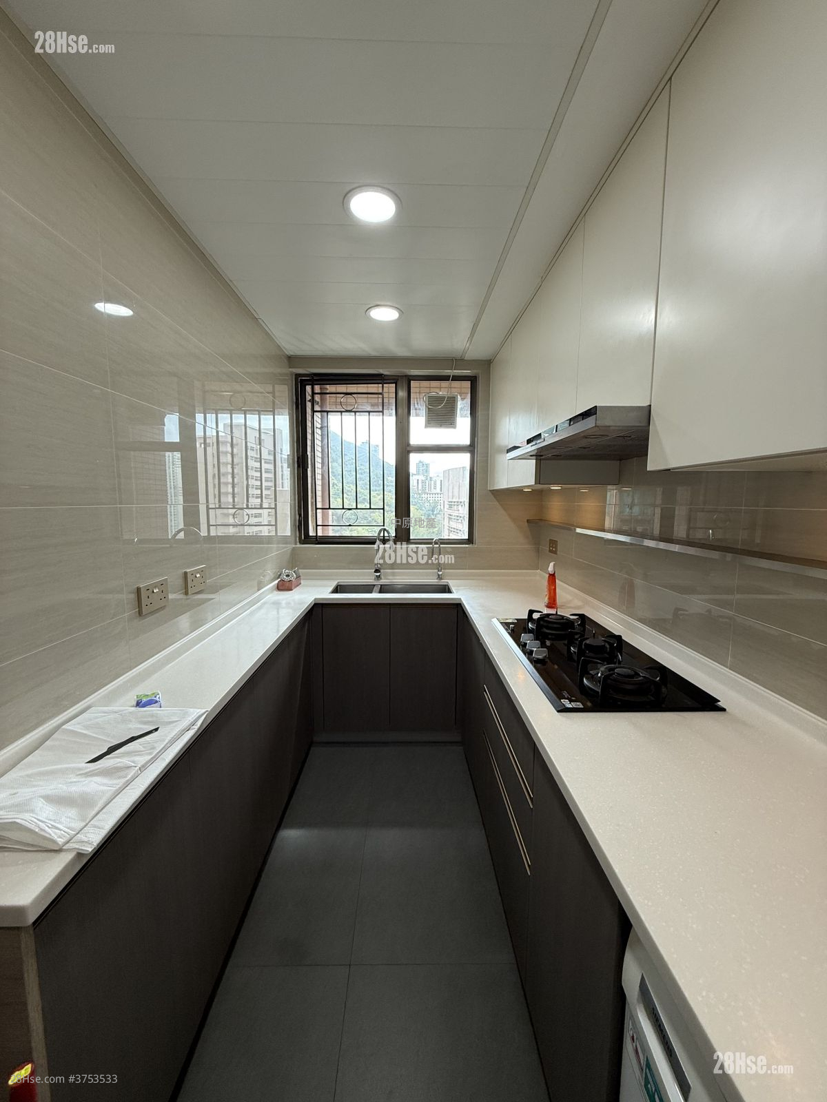 寶翠園 售盤 3 房 1,057 平方呎