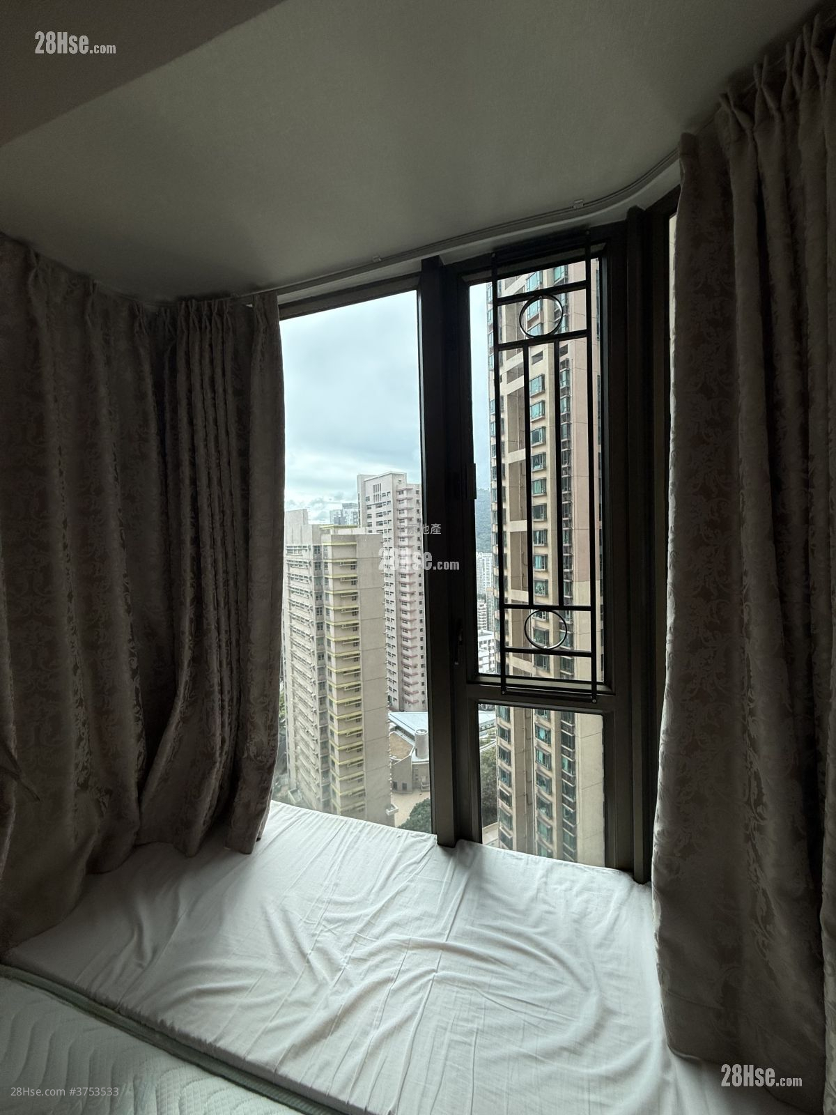 寶翠園 售盤 3 房 1,057 平方呎