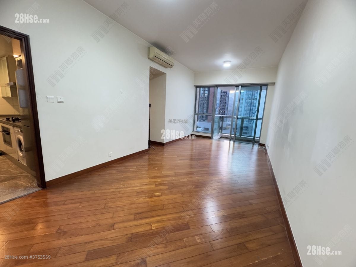 living room: The Palazzo Sell 3 Bedrooms , 2 Bathrooms 791 ft²