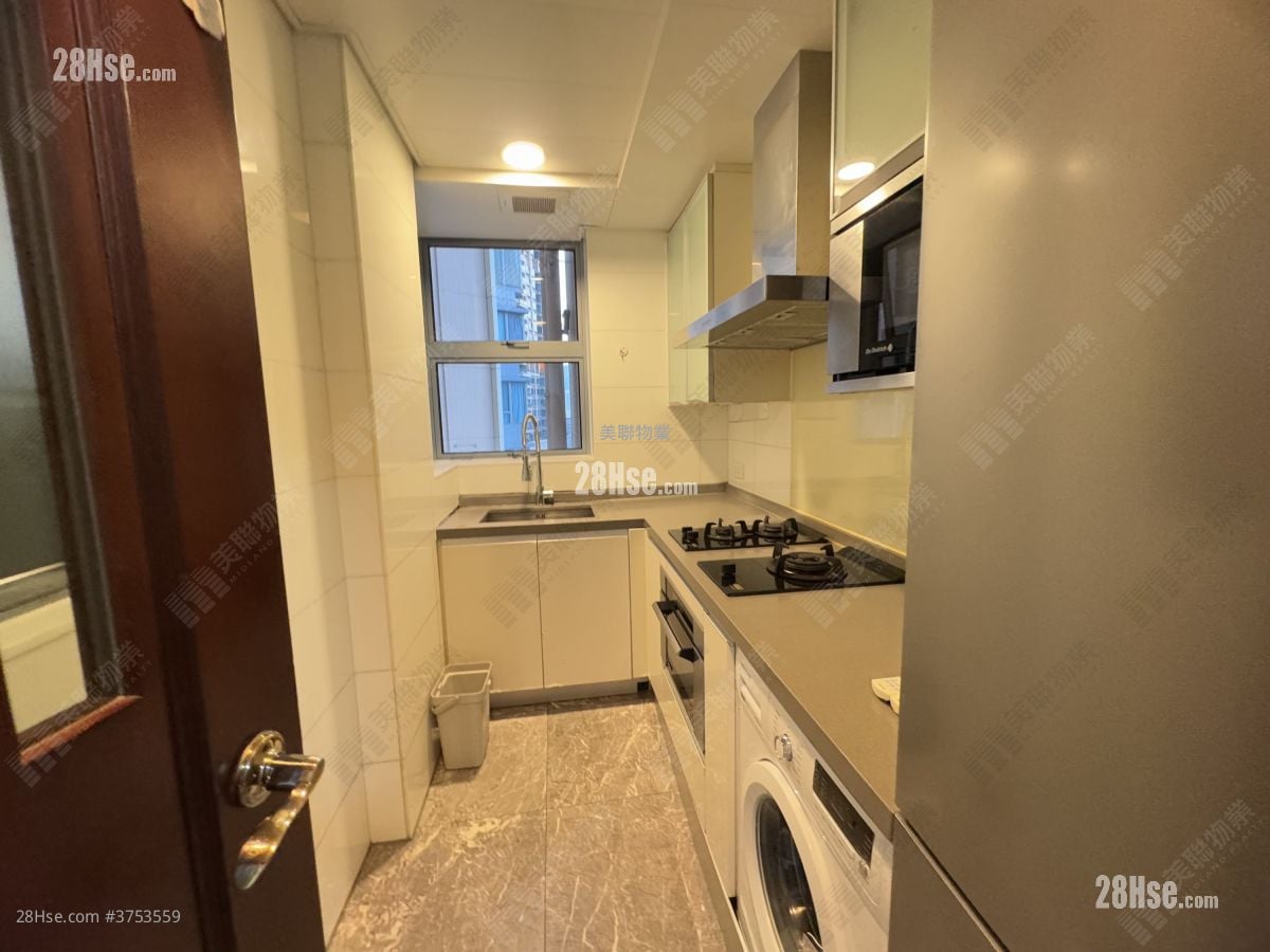 kitchen: The Palazzo Sell 3 Bedrooms , 2 Bathrooms 791 ft²