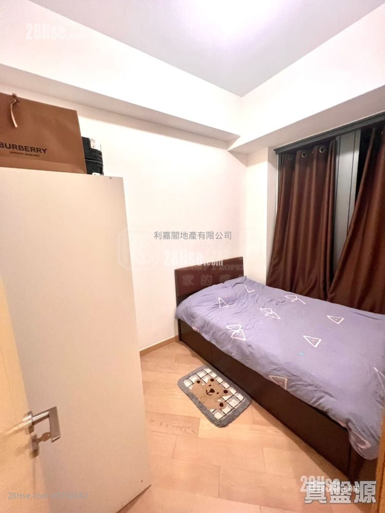 Novum West Sell 1 Bedroom 296 ft²