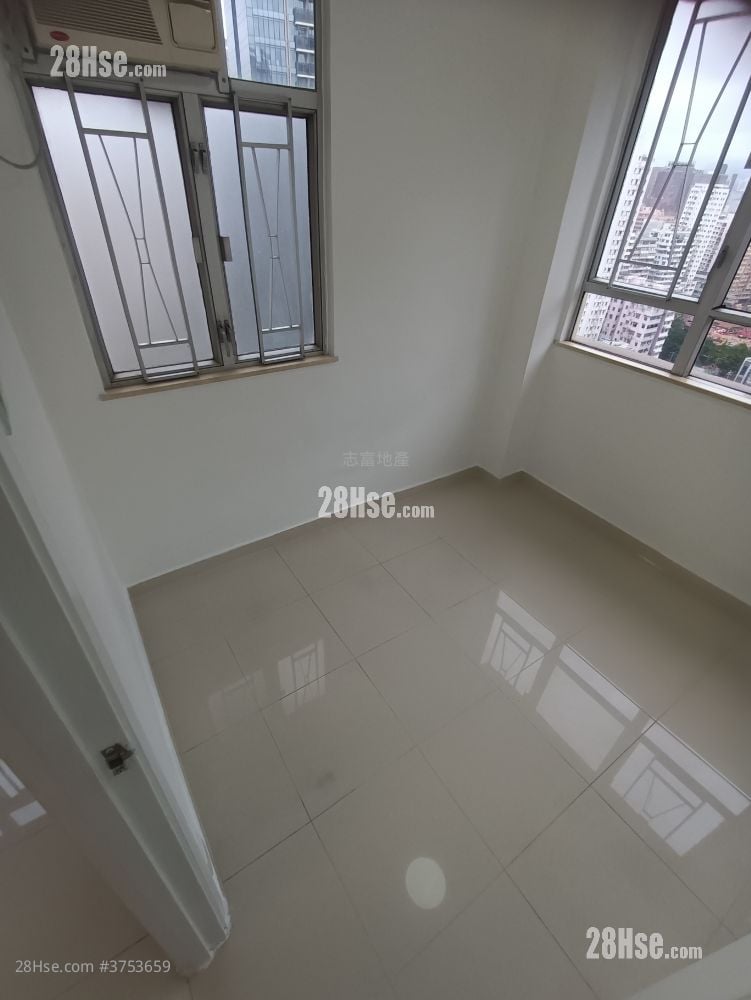 Valiant Court Rental 2 Bedrooms , 1 Bathroom