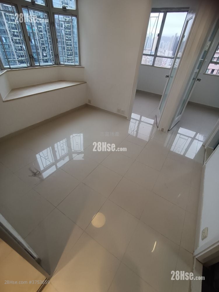 Valiant Court Rental 2 Bedrooms , 1 Bathroom