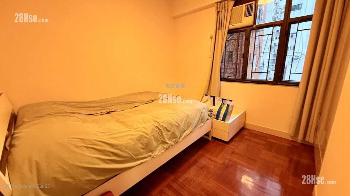 Dragon Heart Court Sell 3 Bedrooms , 1 Bathroom 762 ft²