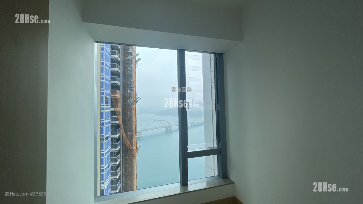 MALIBU 租盤 4 房 , 3 浴室 847 平方呎