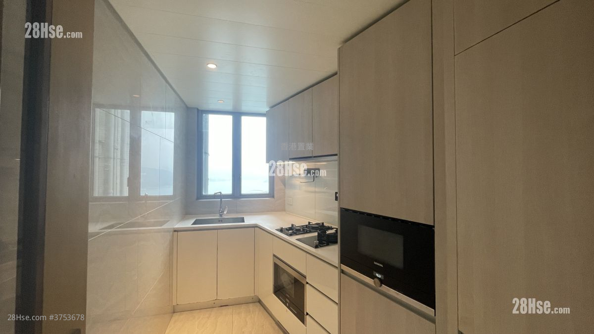 MALIBU 租盤 4 房 , 3 浴室 847 平方呎