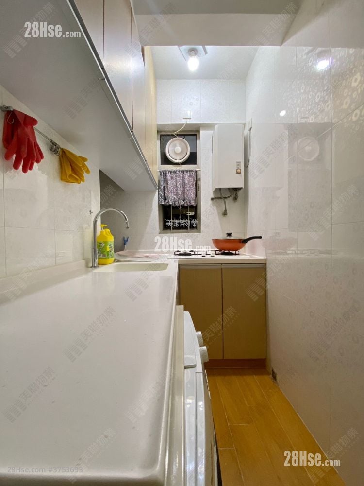 Cheong Lok Mansion Sell 1 Bedroom , 1 Bathroom 404 ft²