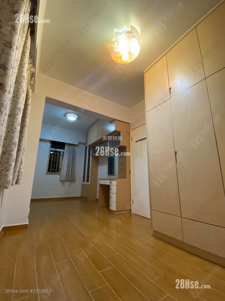 Cheong Lok Mansion Sell 1 Bedroom , 1 Bathroom 404 ft²