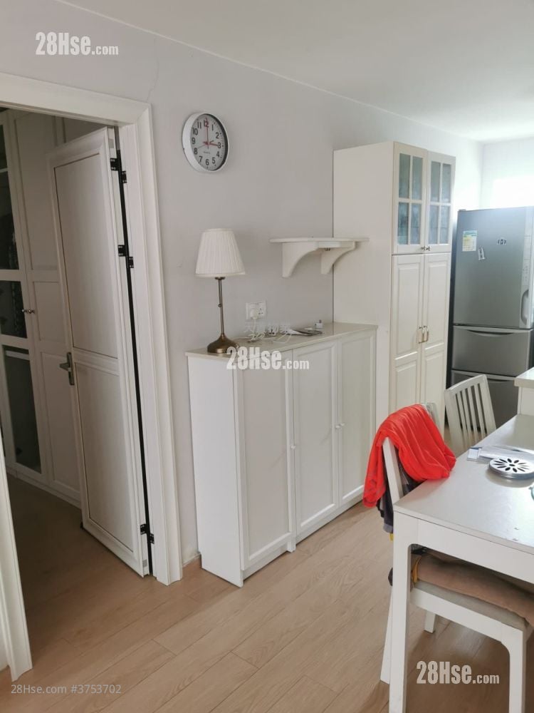 村屋 售盘 2 房 , 1 浴室 700 平方尺