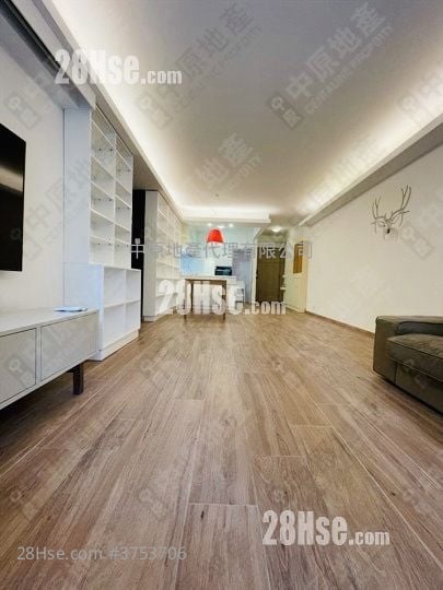 毕架山花园 售盘 3 房 807 平方尺