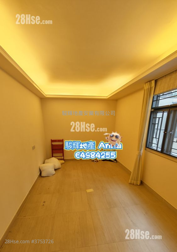 Erin Court Sell 5+ Bedrooms , 5+ Bathrooms 1,249 ft²