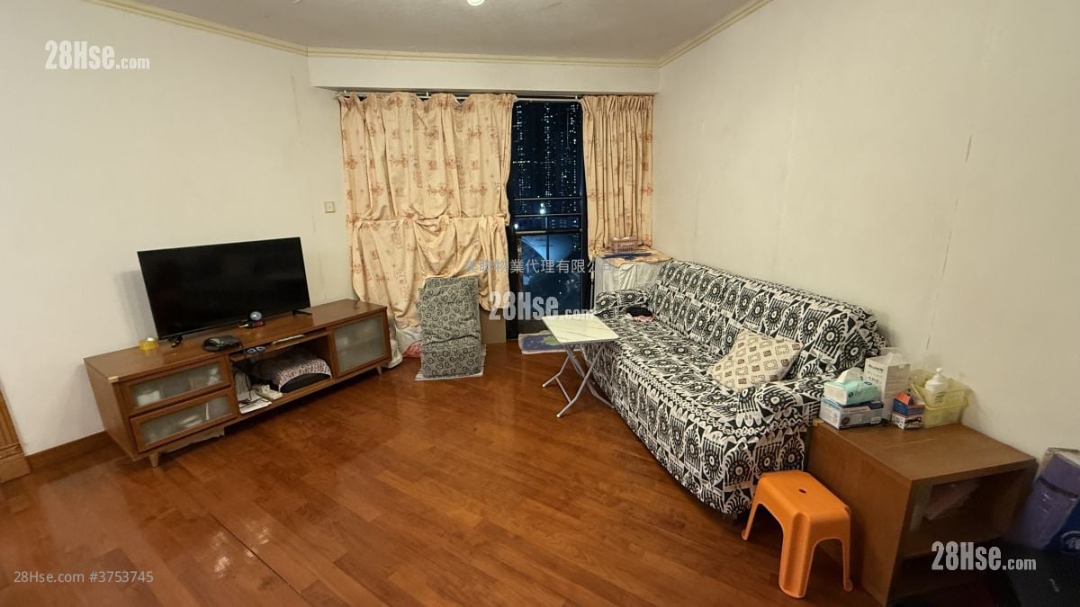 南丰广场 售盘 3 房 806 平方尺