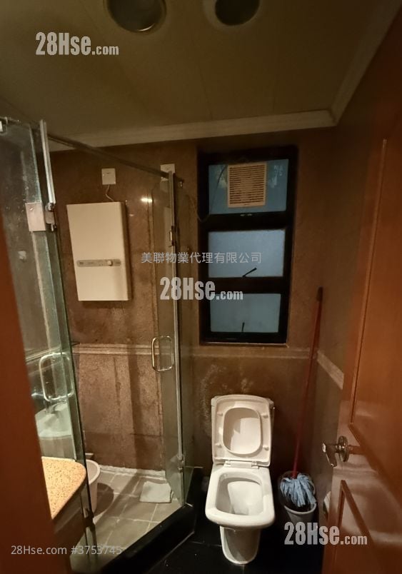 南丰广场 售盘 3 房 806 平方尺