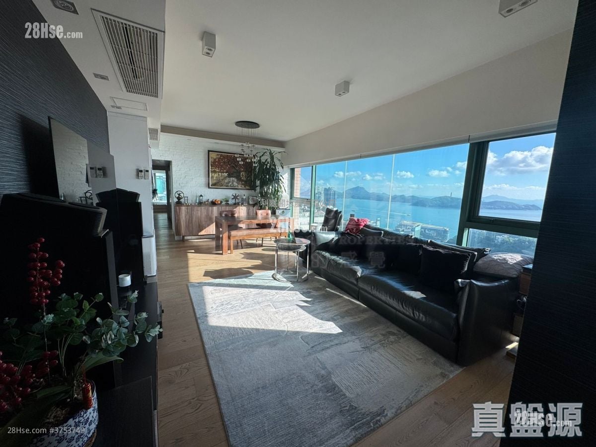 Royalton Sell 4 Bedrooms , 2 Bathrooms 1,184 ft²