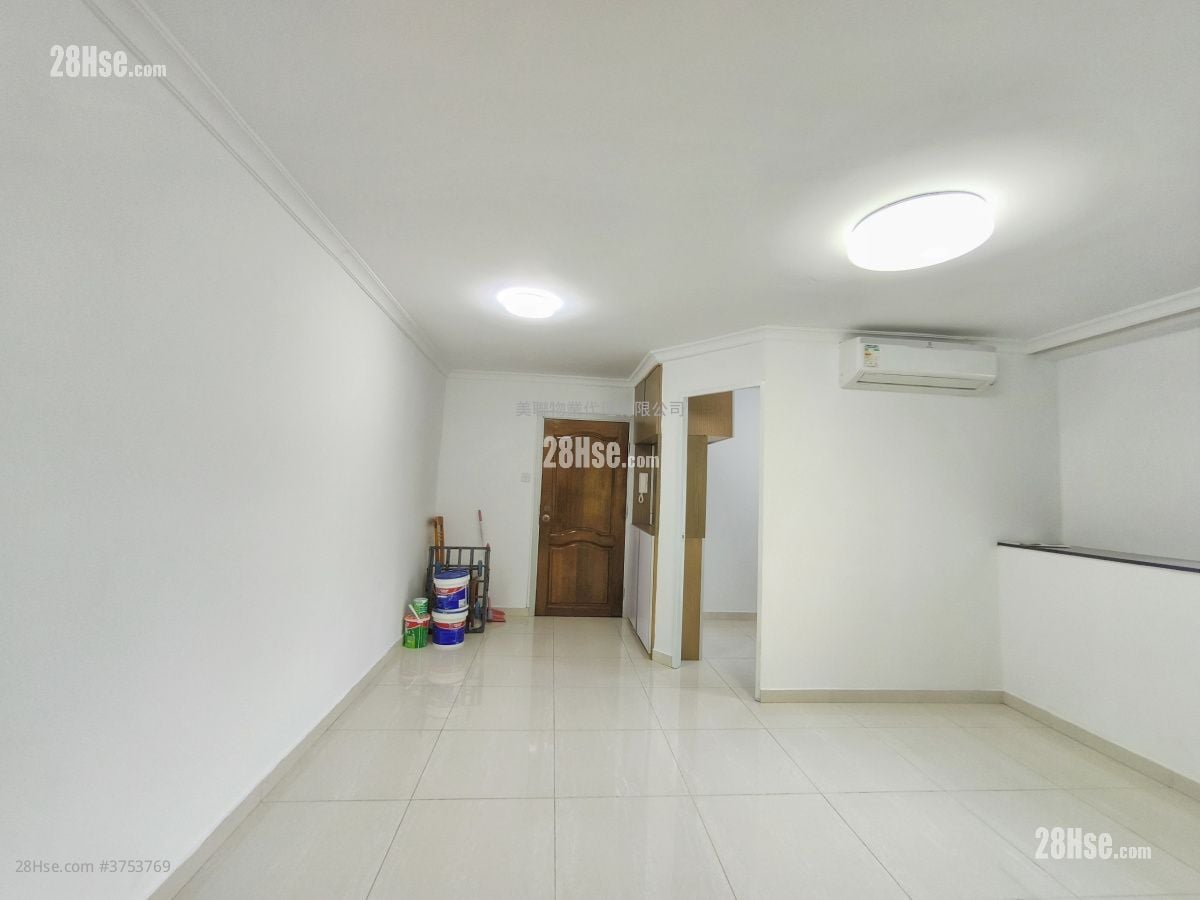 Mei Foo Sun Chuen Sell 3 Bedrooms , 1 Bathroom 508 ft²