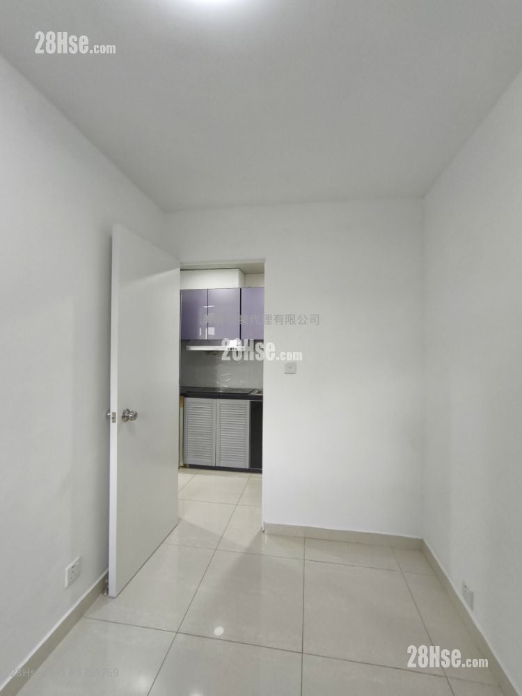 Mei Foo Sun Chuen Sell 3 Bedrooms , 1 Bathroom 508 ft²