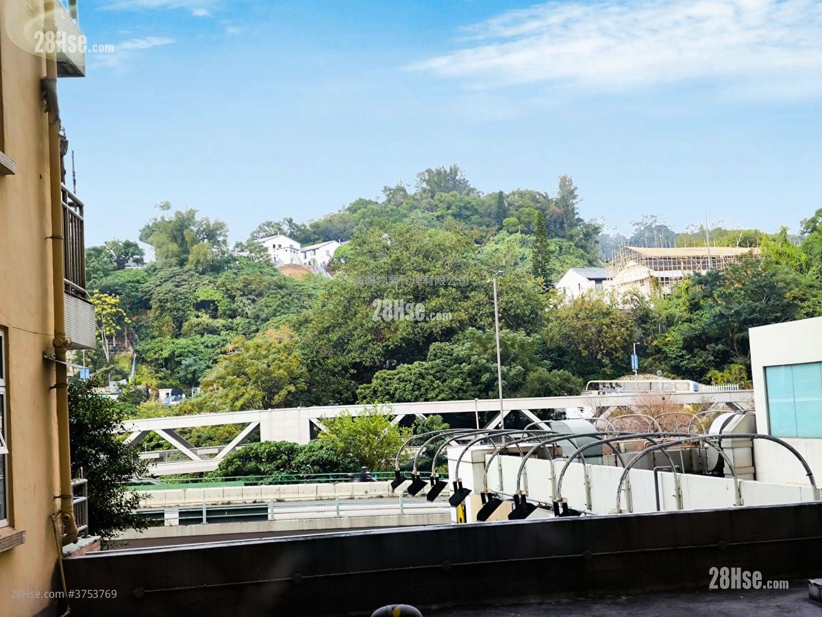 Mei Foo Sun Chuen Sell 3 Bedrooms , 1 Bathroom 508 ft²