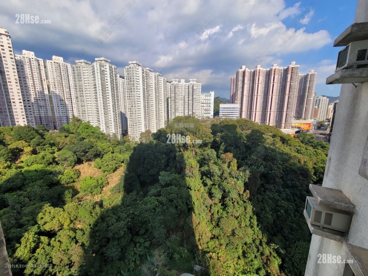 Kam Fung Garden Sell 2 Bedrooms , 1 Bathroom 339 ft²