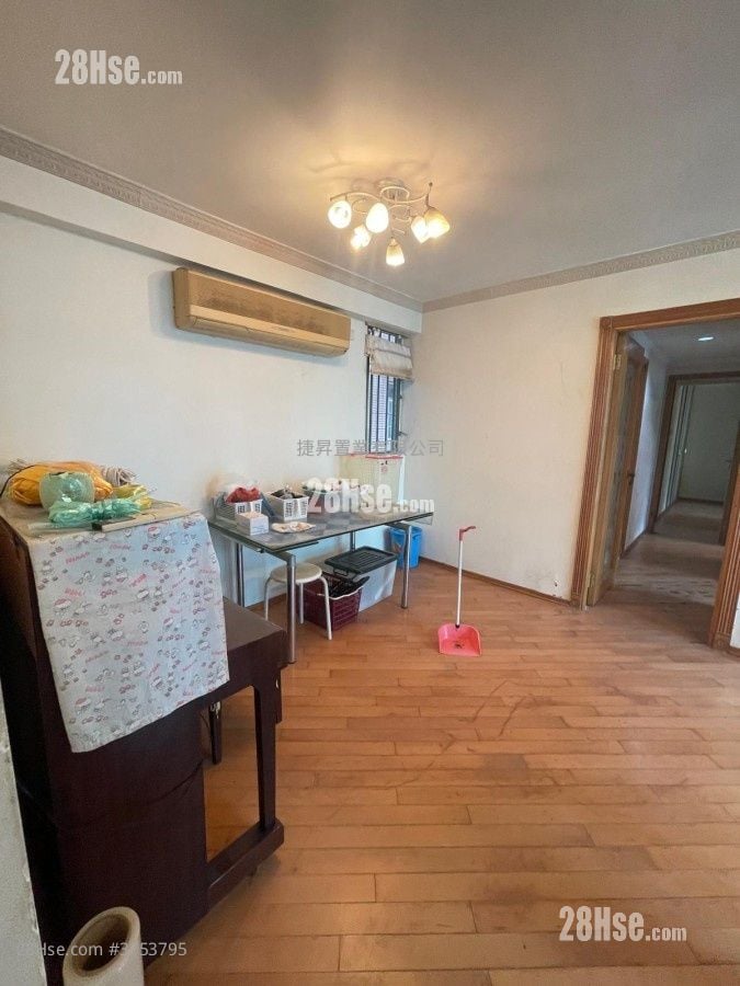 海逸豪园 售盘 4 房 , 2 浴室 869 平方尺