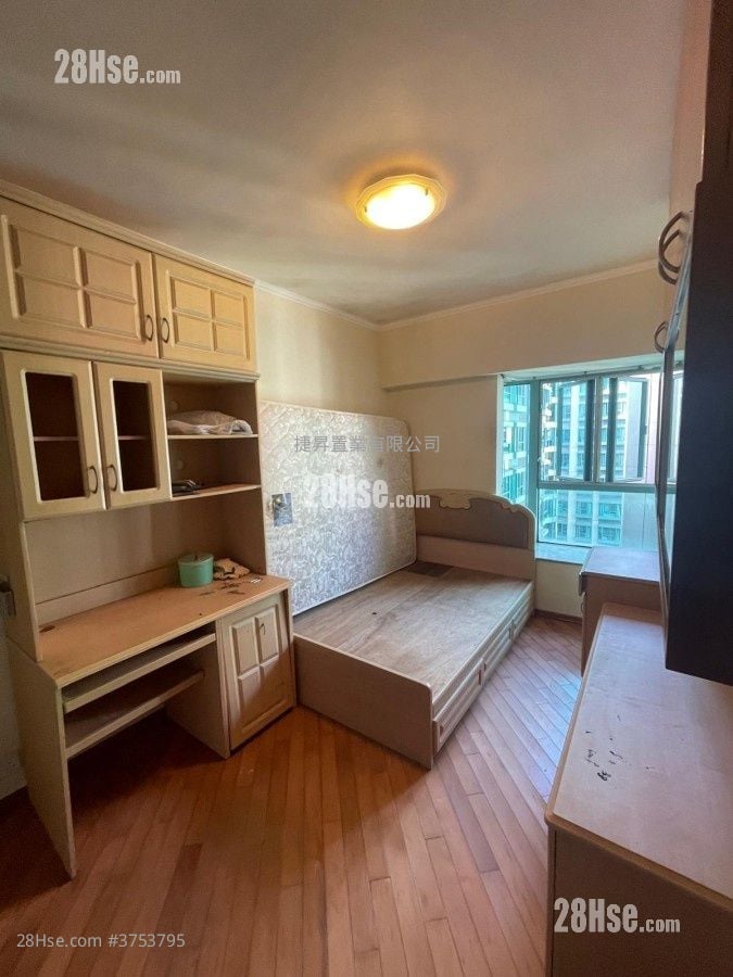 海逸豪园 售盘 4 房 , 2 浴室 869 平方尺