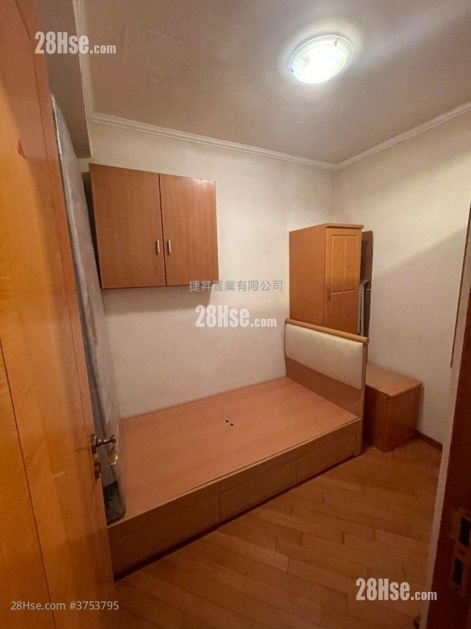 海逸豪园 售盘 4 房 , 2 浴室 869 平方尺