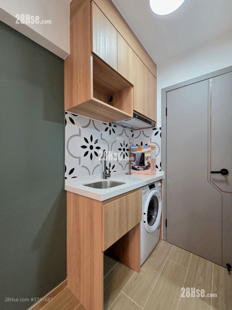 Windsor Mansion Rental 1 Bedroom , 1 Bathroom 180 ft²