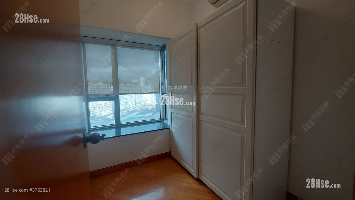 Sorrento Sell 3 Bedrooms , 2 Bathrooms 757 ft²