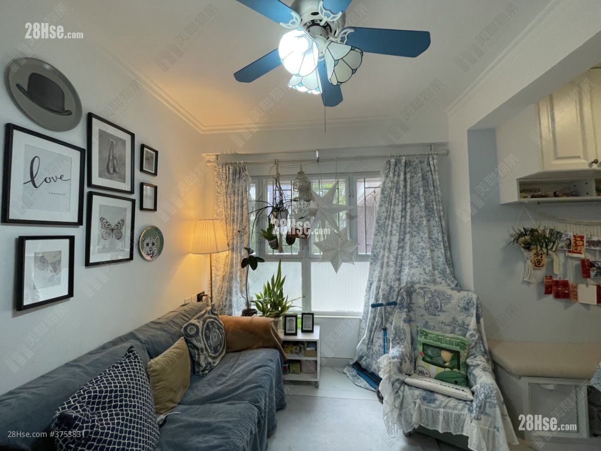 偉景花園 售盤 2 房 , 1 浴室 550 平方呎